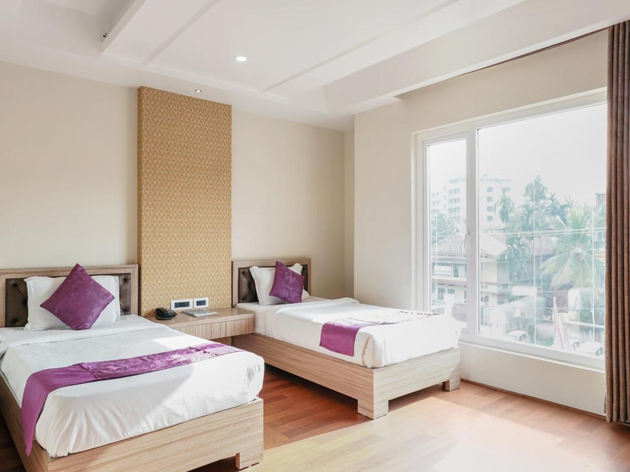 Treebo Tryst The Kalyaniz Guwahati Exterior foto