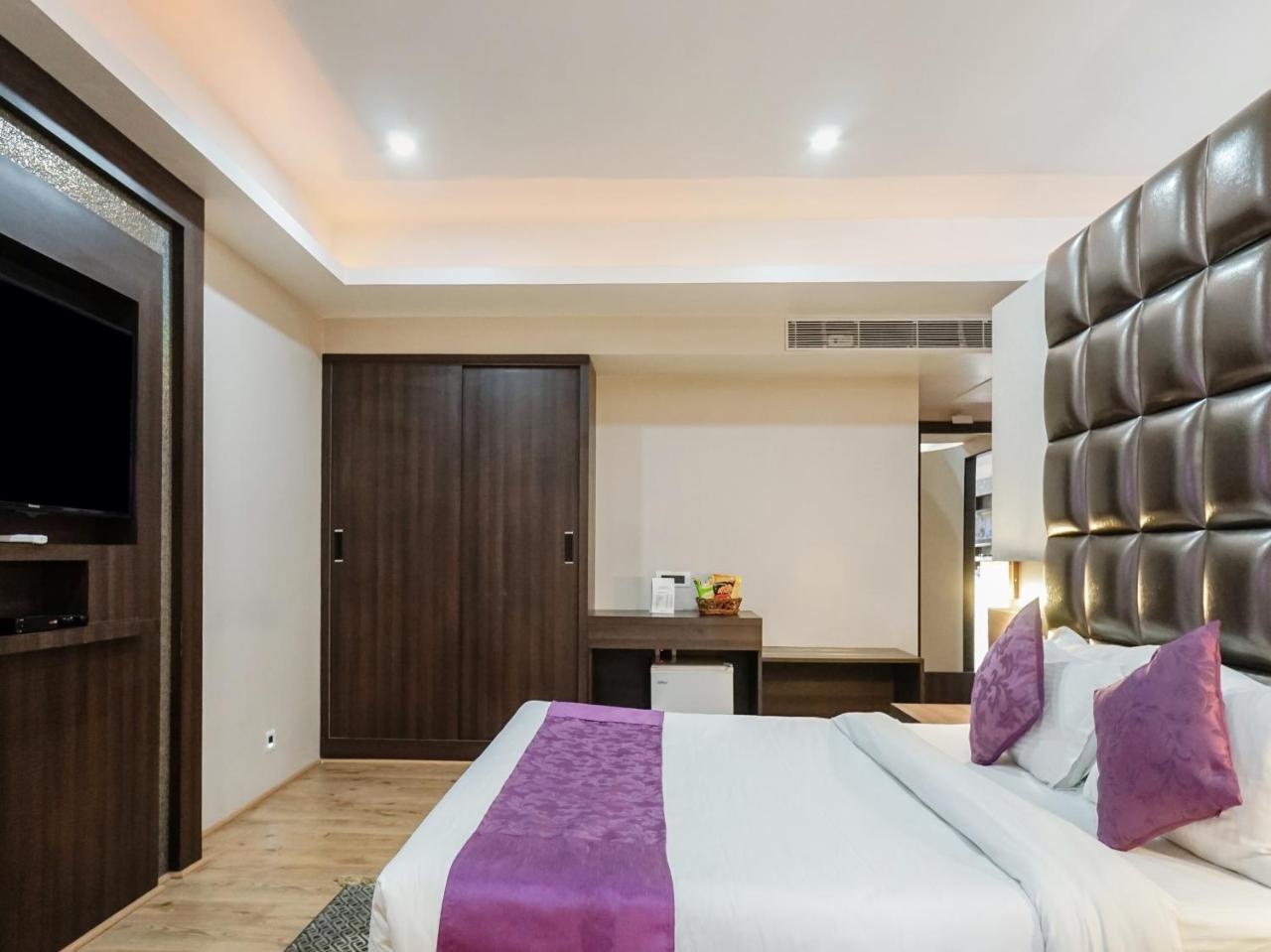 Treebo Tryst The Kalyaniz Guwahati Exterior foto